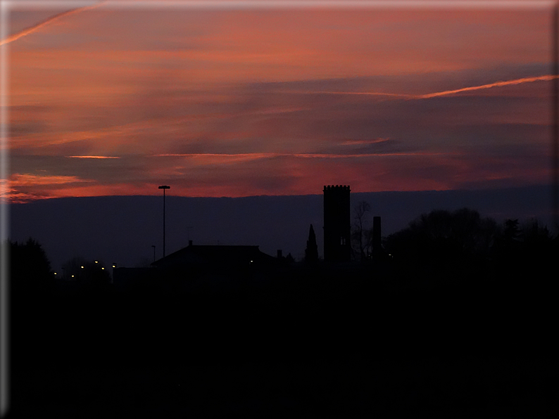 foto Alba e tramonto a Rossano Veneto